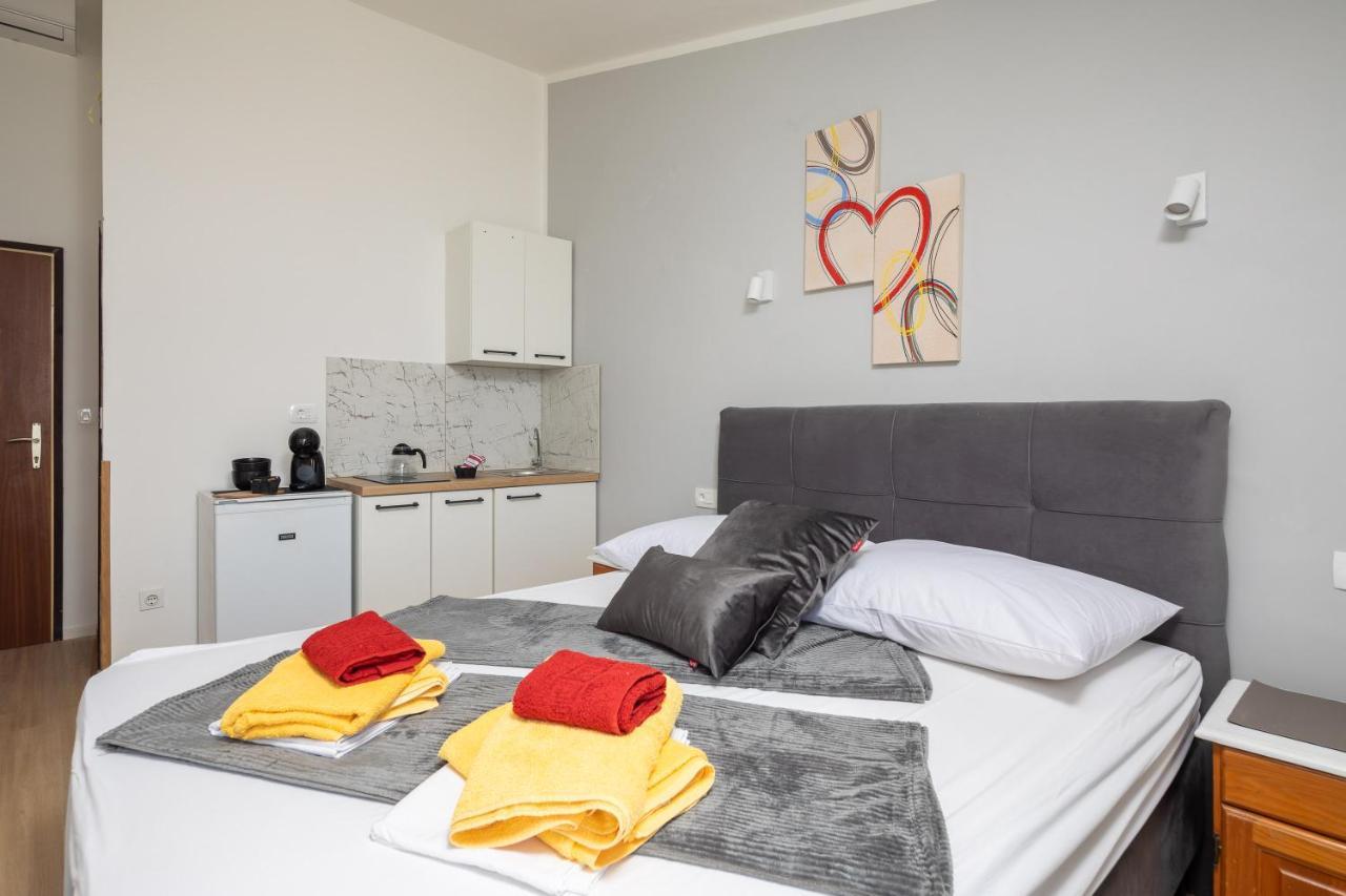 Beach Apartments Borovina Stanici Exterior photo
