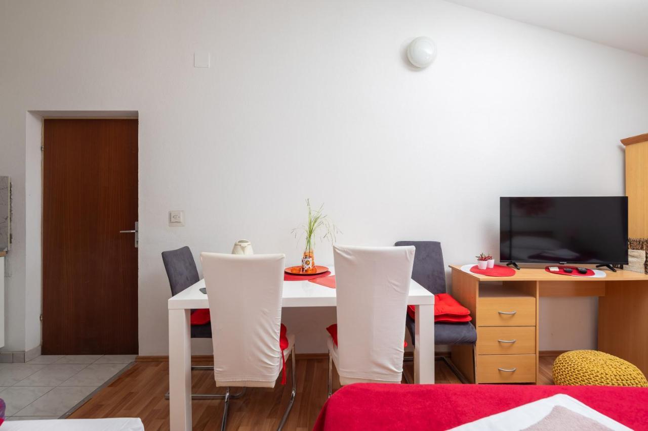 Beach Apartments Borovina Stanici Exterior photo